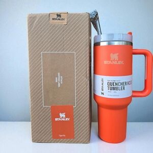 Stanley 40 Oz H2.0 Flowstate Quencher Tumbler - TIGERLILY